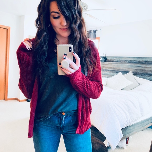 Meet your Posher, Amanda - Picture 2 of 4